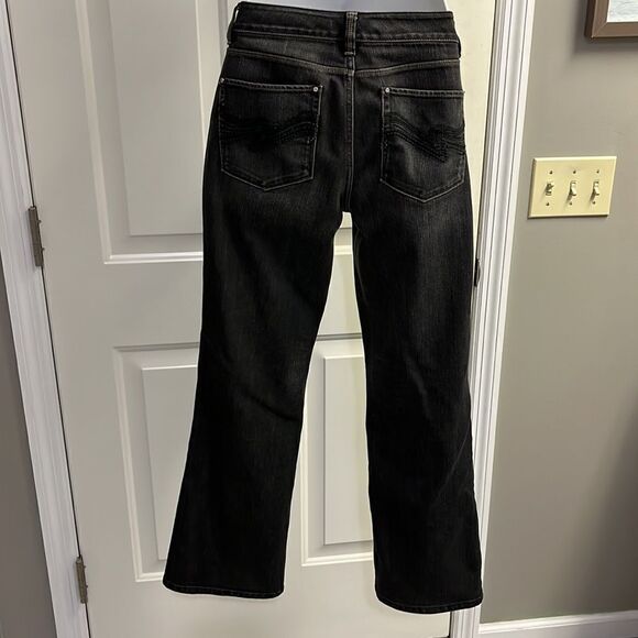 White House Black Market Black Distressed “Blanc” 5-Pocket Bootleg Jeans- 8S - Picture 6 of 14